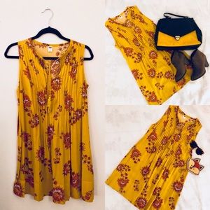 Yellow Old Navy dress size medium 💛